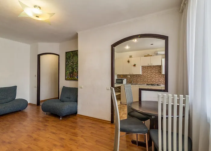 Lux 3-Bedroom Most City Area