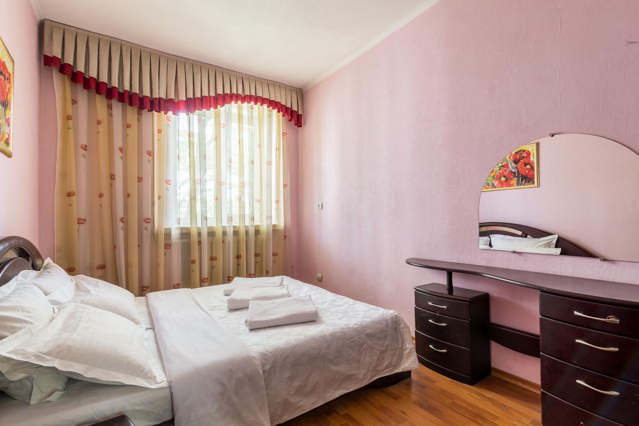 Apartment Lux 3-bedroom Area Dnipro